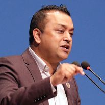 नेपालि कांग्रेसले पायो भाबि नेताको रुपमा गगन थापालाई
